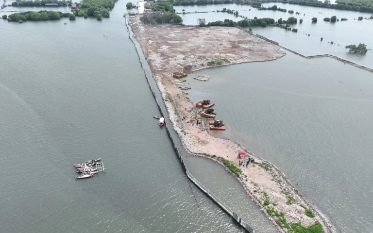 KKP Ambil Tindakan Tegas Terhadap Pelanggaran Pemanfaatan Laut oleh PT TRPN di Bekasi