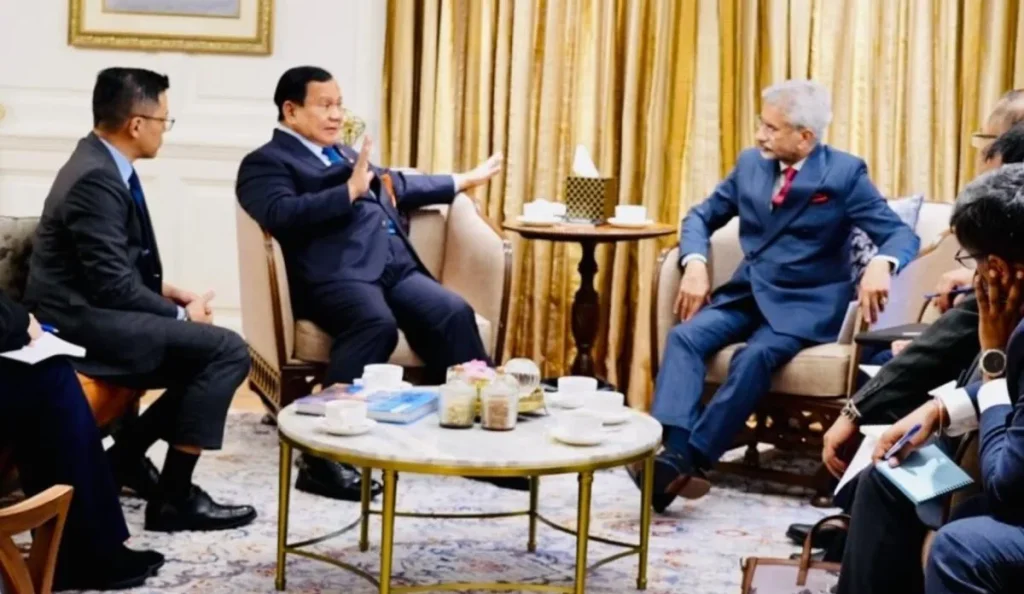 Kunjungan Kenegaraan Presiden Prabowo ke India Dimulai dengan Pertemuan dengan Menlu India