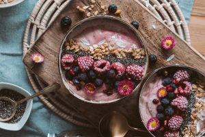 membuat acai bowl