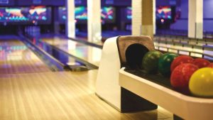 Arena bowling